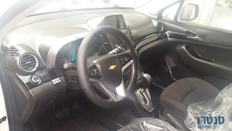 2015' Chevrolet Orlando photo #3