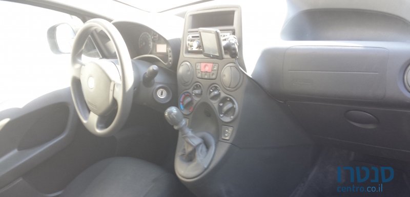 2011' Fiat Panda photo #4