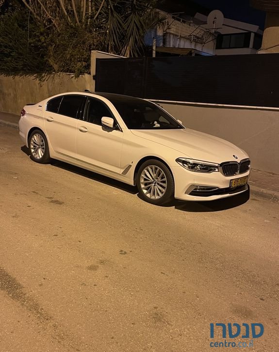 2018' BMW 5 Series ב.מ.וו סדרה 5 photo #3