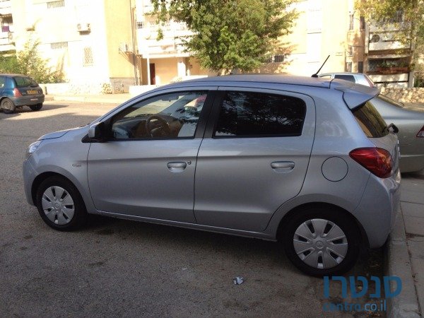 2015' Mitsubishi Space Star photo #1