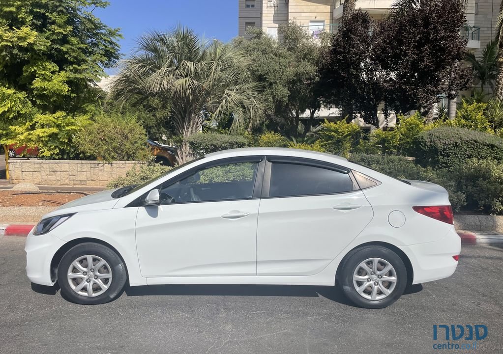 2014' Hyundai i25 יונדאי photo #4