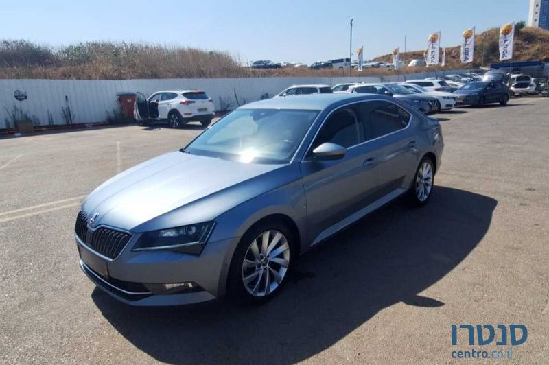 2018' Skoda Superb סקודה סופרב photo #4