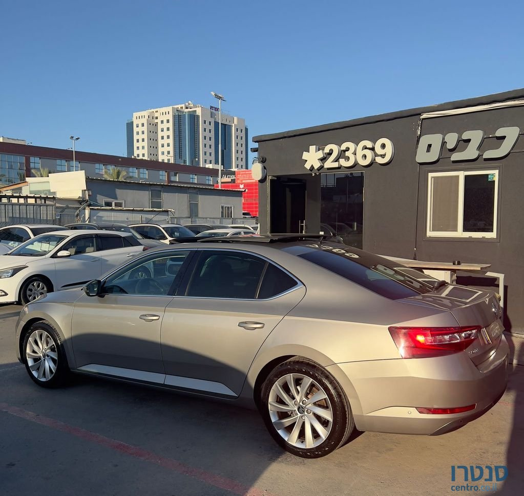 2017' Skoda Superb סקודה סופרב photo #6