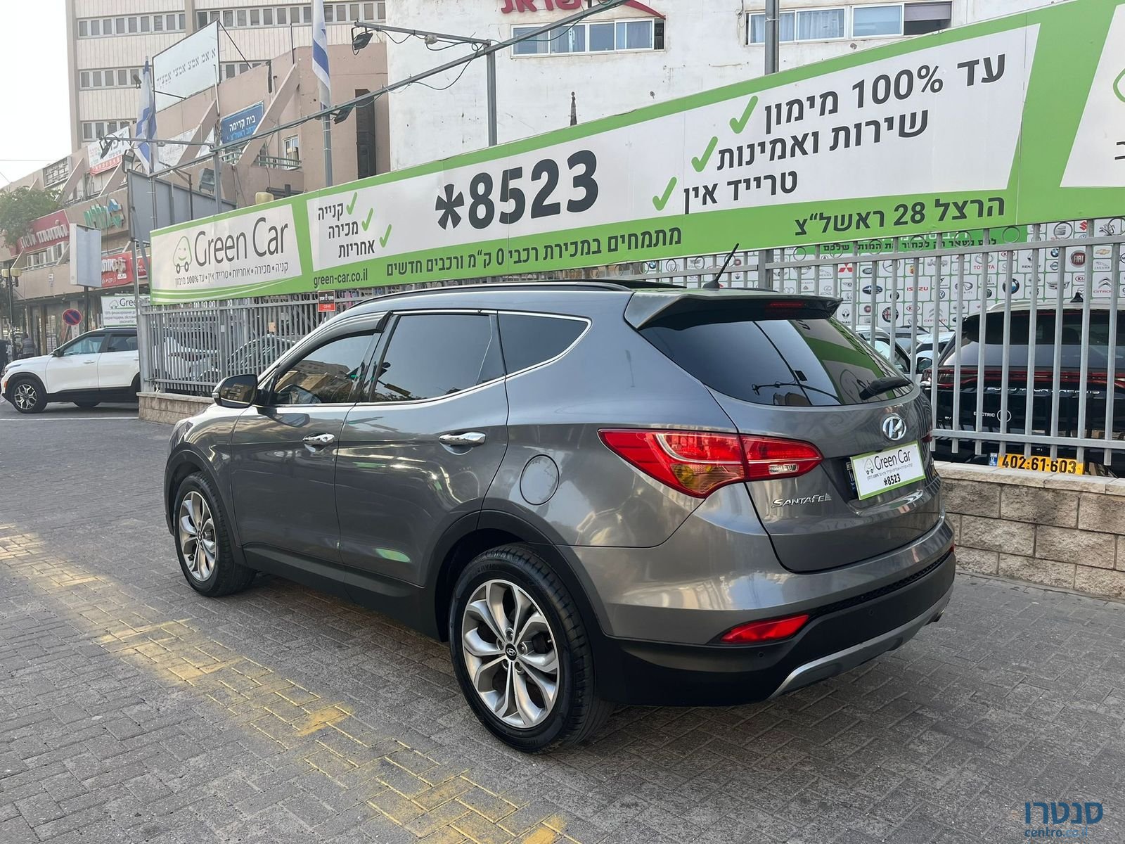 2015' Hyundai Santa Fe photo #5