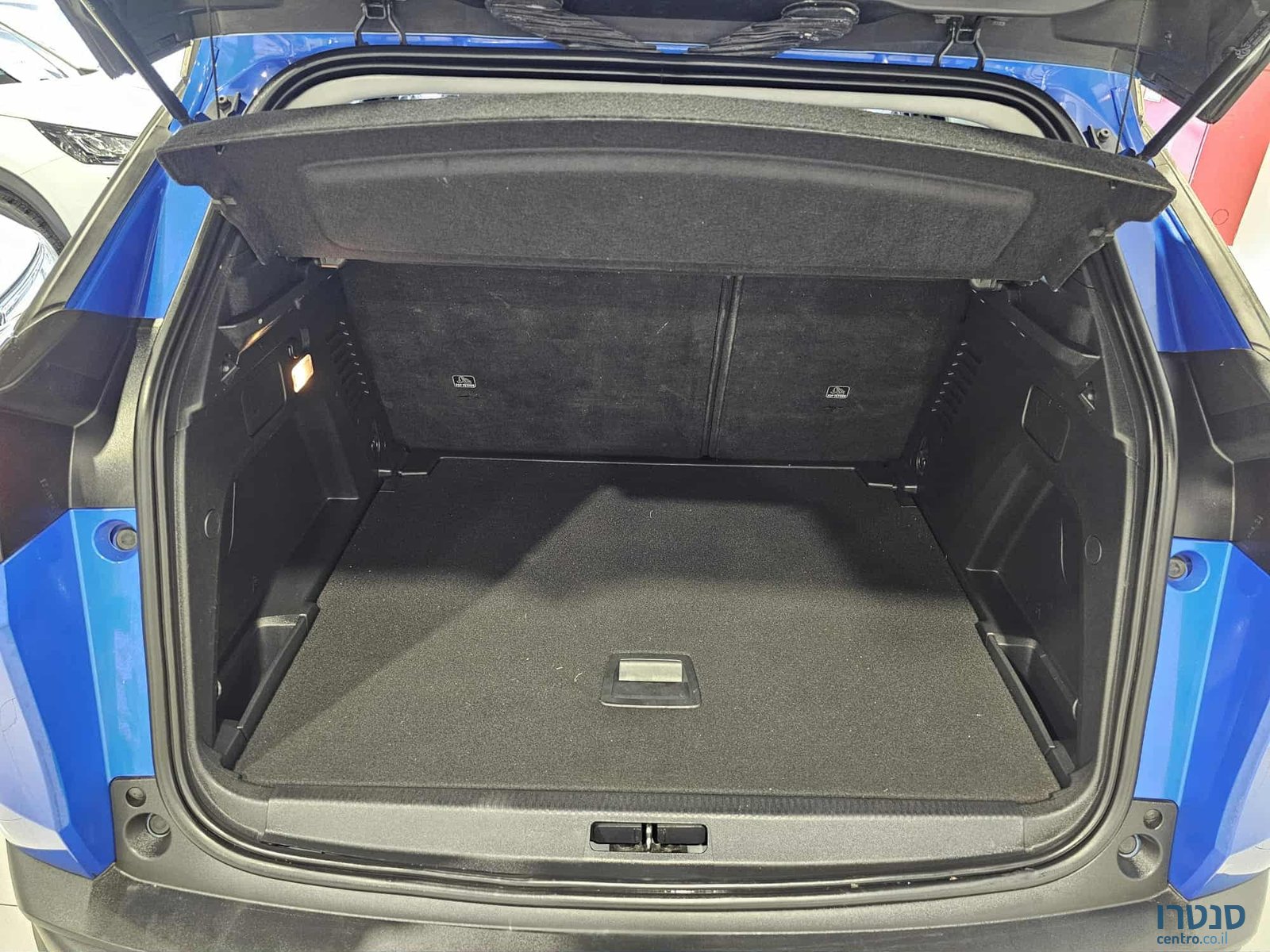 2022' Peugeot 3008 photo #5