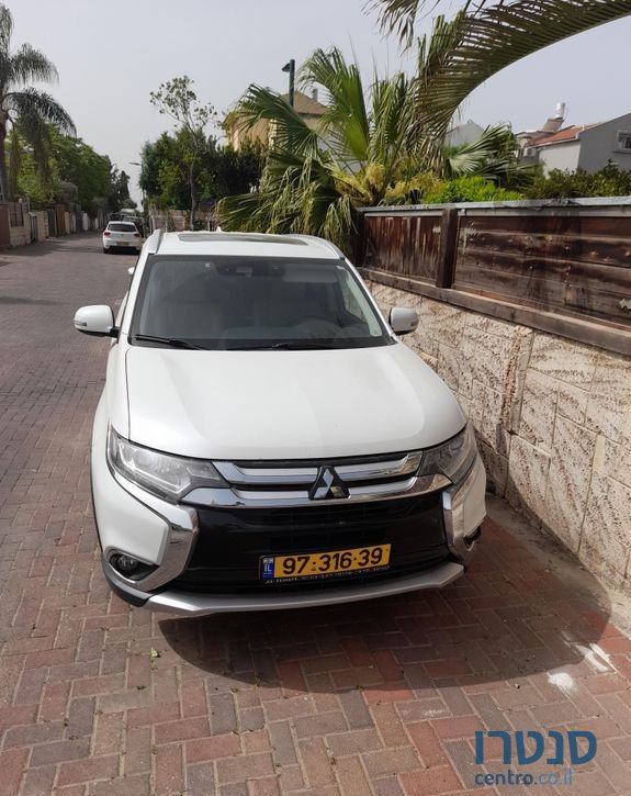 2017' Mitsubishi Outlander מיצובישי אאוטלנדר photo #2