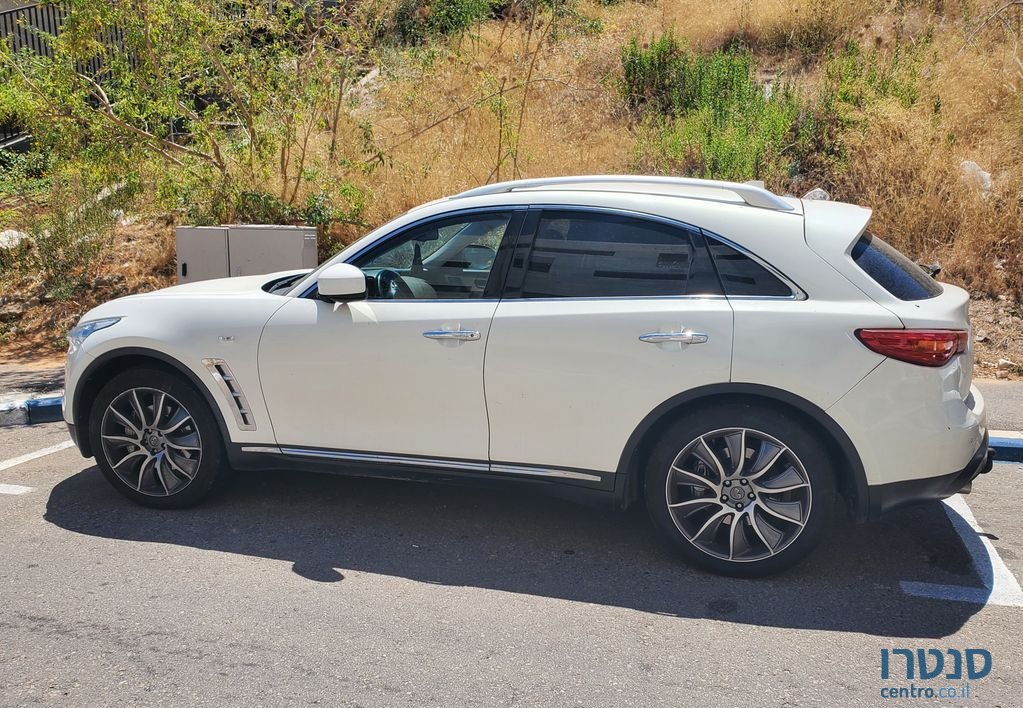 2013' Infiniti Fx30 D אינפיניטי photo #3