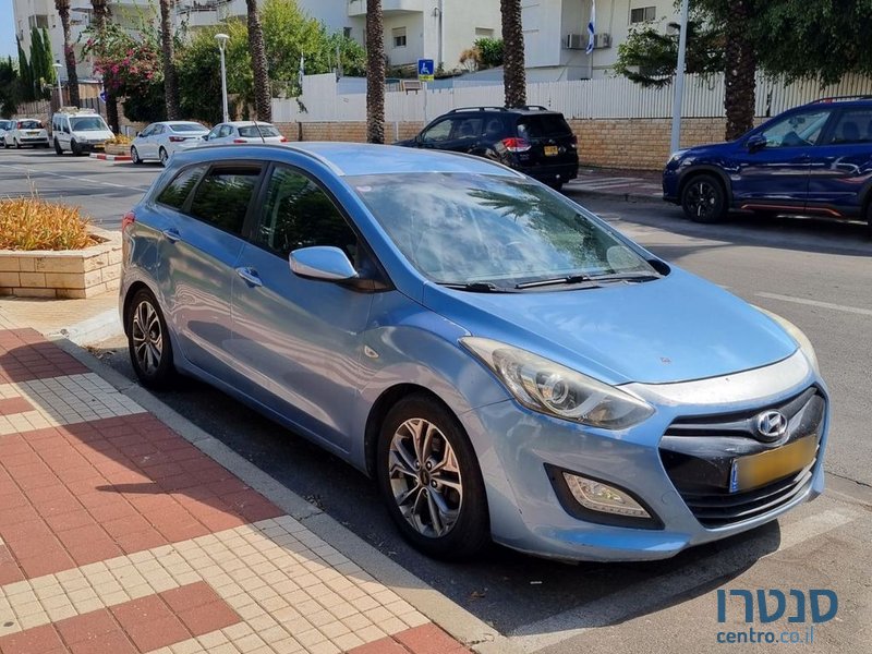 2013' Hyundai i30 יונדאי photo #1