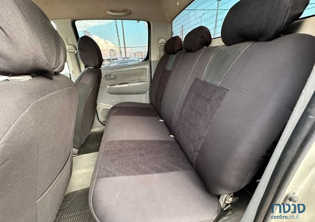 2008' Toyota Hilux טויוטה היילקס photo #3