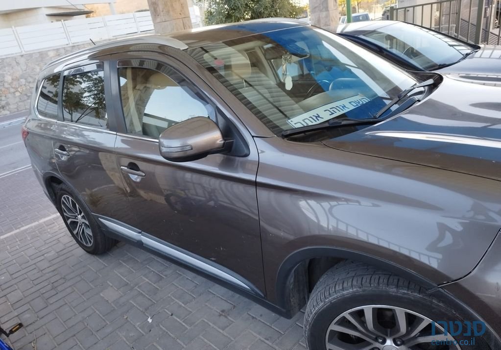 2016' Mitsubishi Outlander מיצובישי אאוטלנדר photo #2