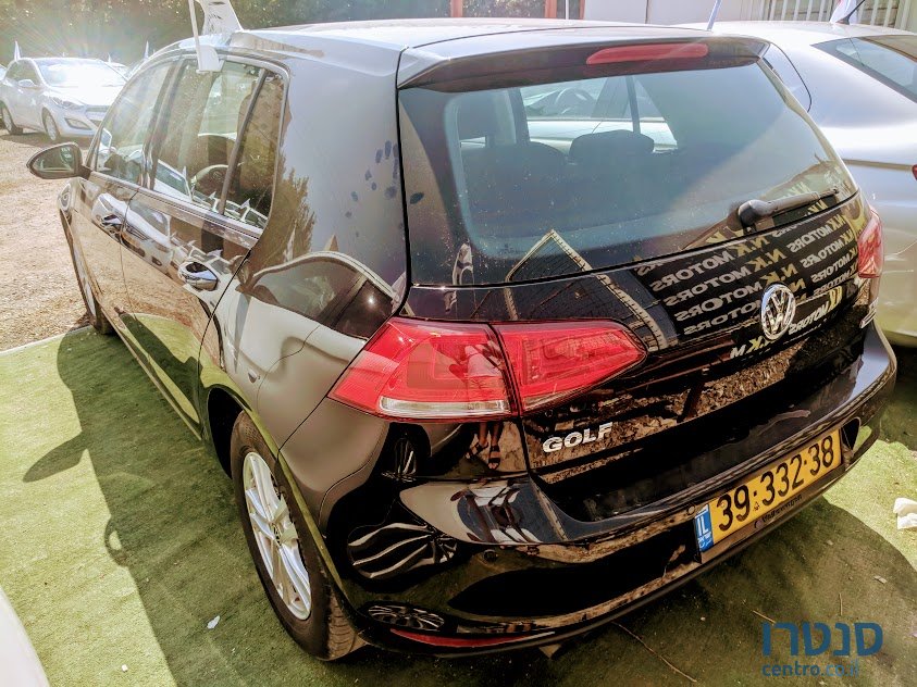 2016' Volkswagen Golf photo #4