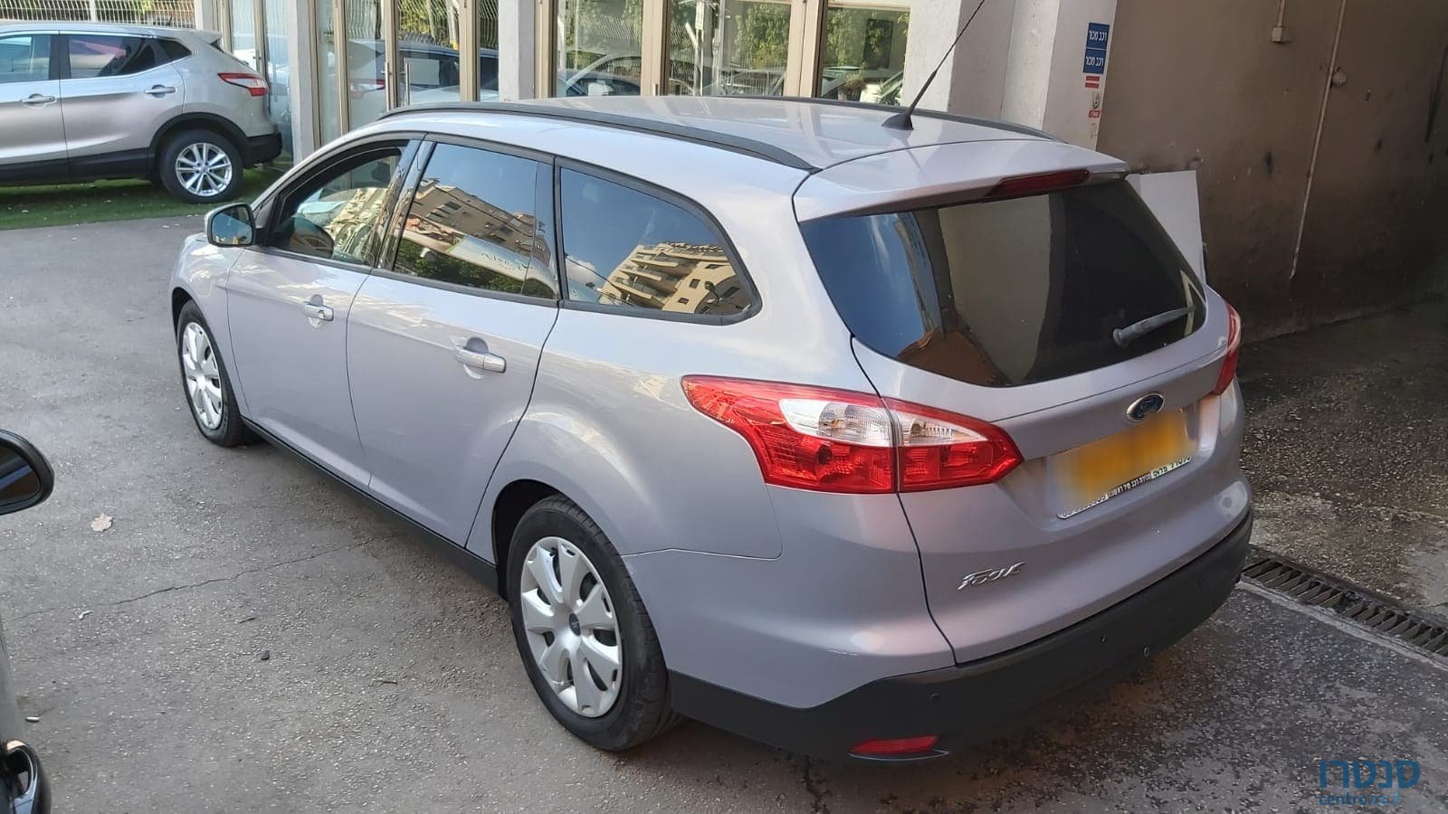 2014' Ford Focus photo #2