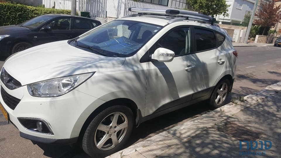 2010' Hyundai ix35 photo #3