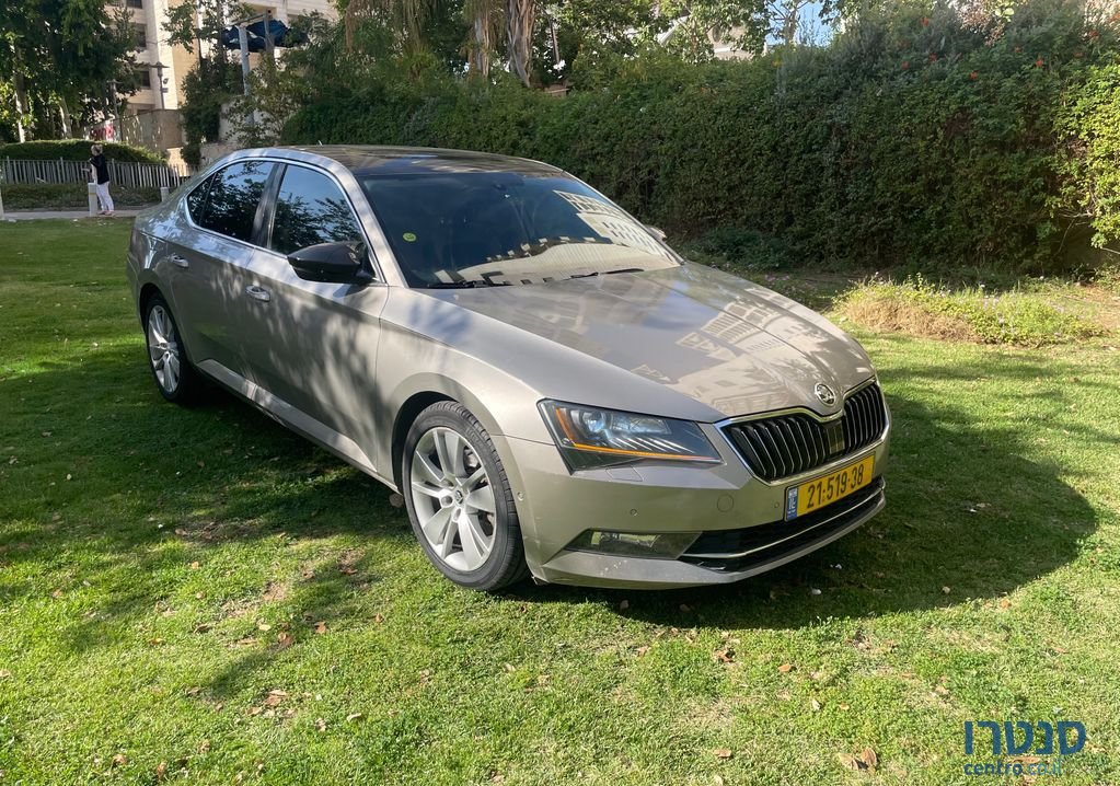 2016' Skoda Superb סקודה סופרב photo #3