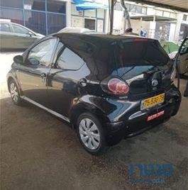 2012' Toyota Aygo טויוטה אייגו photo #2