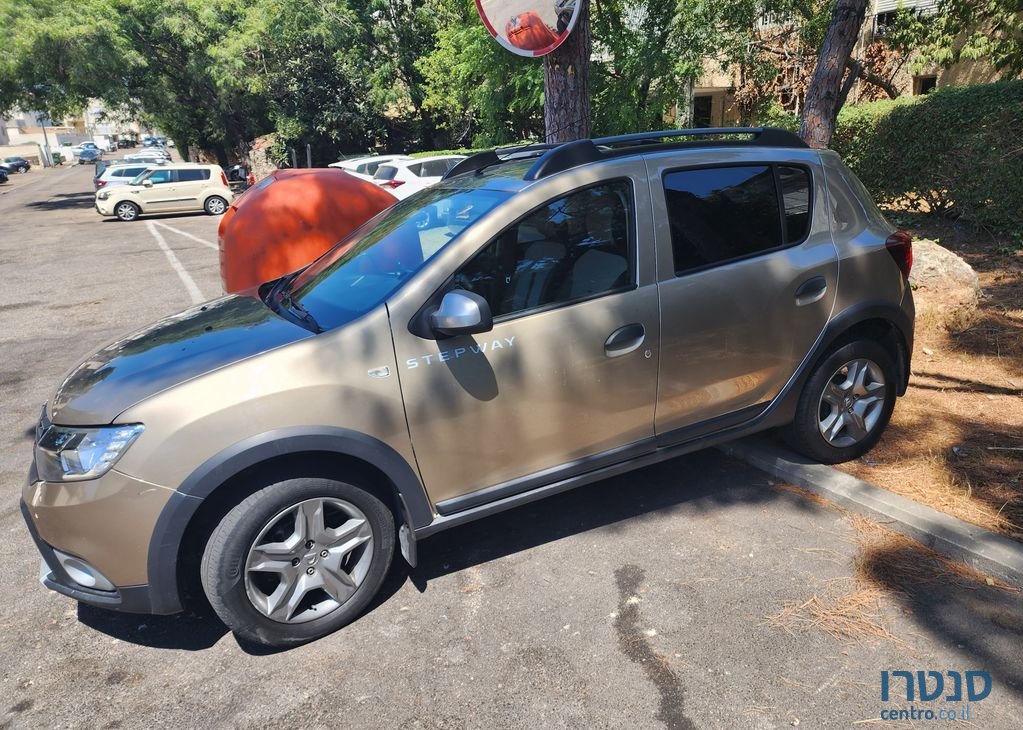 2020' Dacia Sandero דאצ'יה סנדרו Stepway photo #1