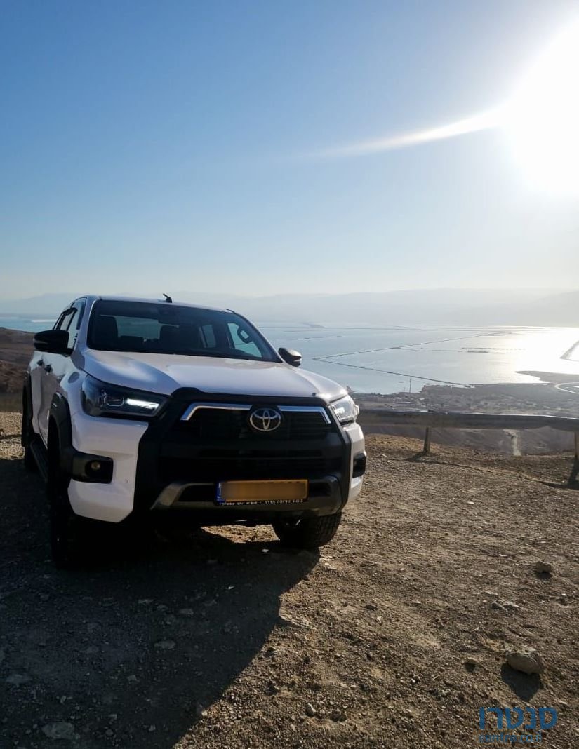 2021' Toyota Hilux טויוטה היילקס photo #2