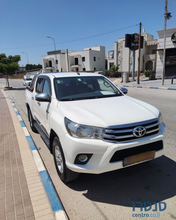 2018' Toyota Hilux טויוטה היילקס photo #1