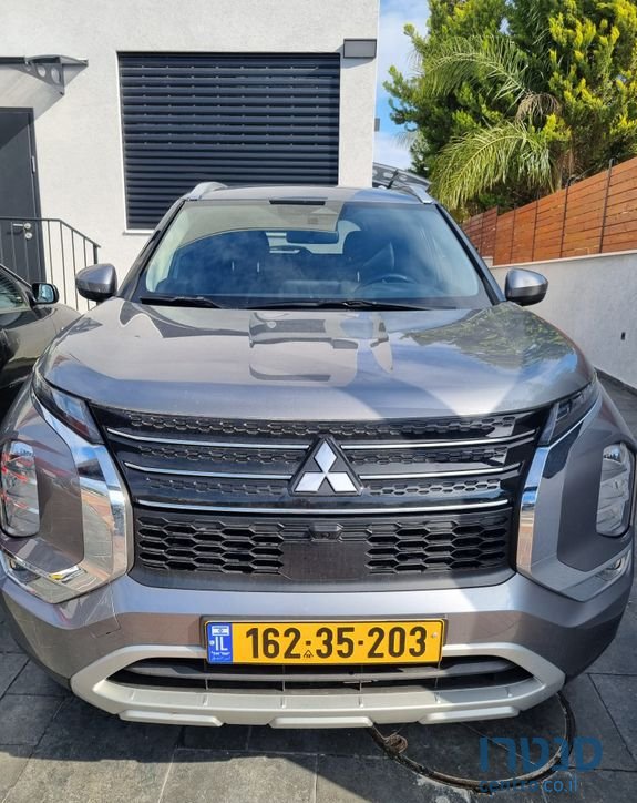 2022' Mitsubishi Outlander מיצובישי אאוטלנדר photo #2