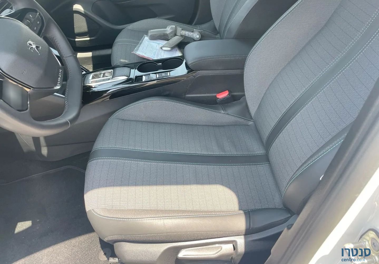 2023' Peugeot 2008 פיג'ו photo #5