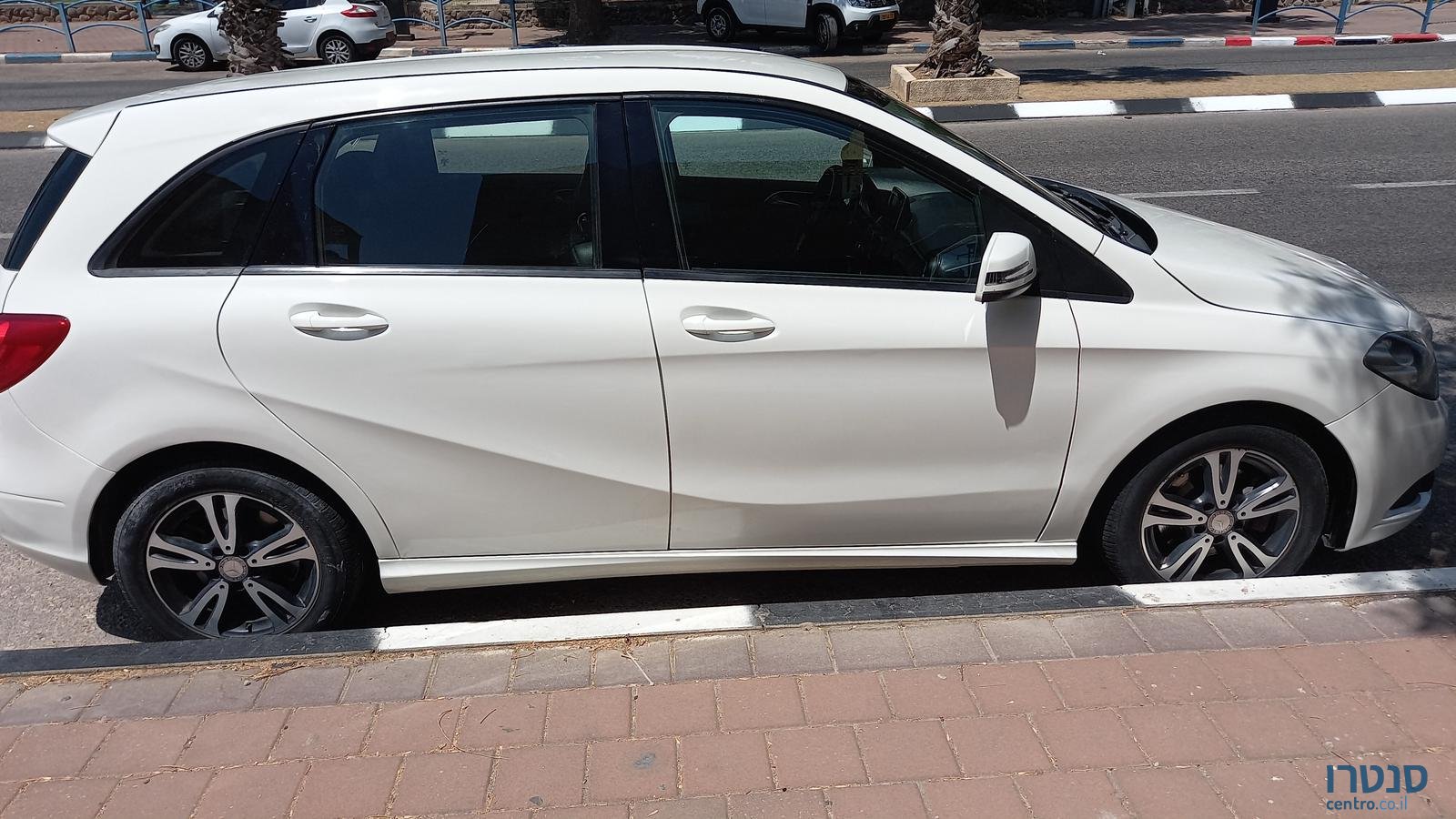 2014' Mercedes-Benz B 200 246W photo #6