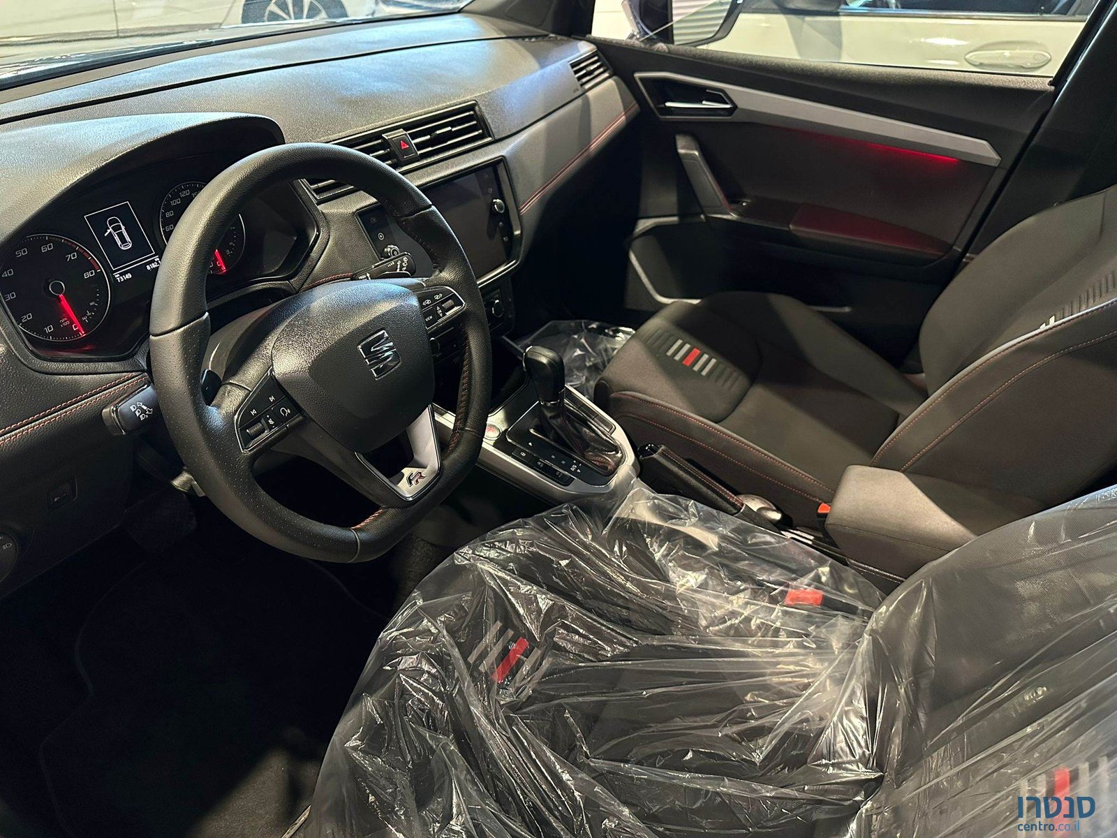 2018' SEAT Arona photo #4