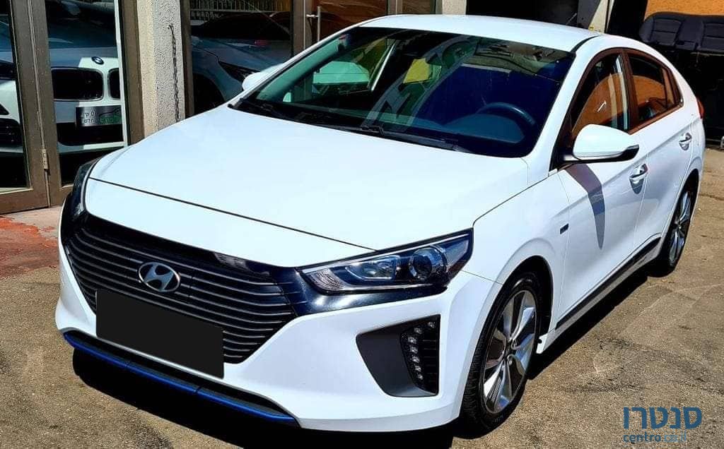 2018' Hyundai IONIQ photo #1