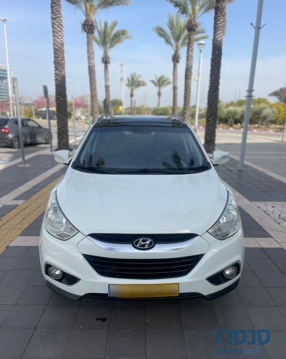 2010' Hyundai ix35 יונדאי photo #3