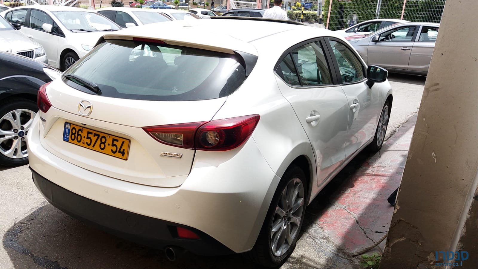 2015' Mazda 3 photo #3