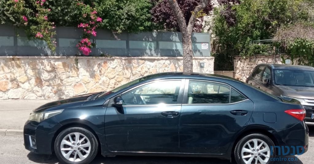 2016' Toyota Corolla טויוטה קורולה photo #1