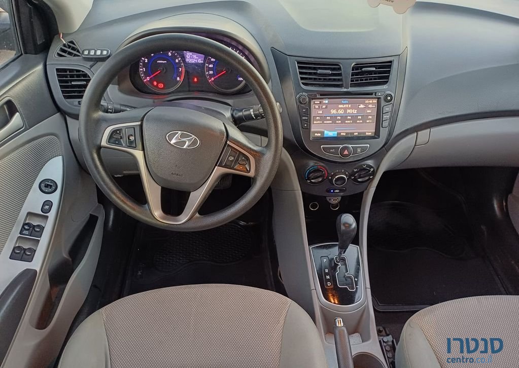 2013' Hyundai i25 יונדאי אקסנט photo #6