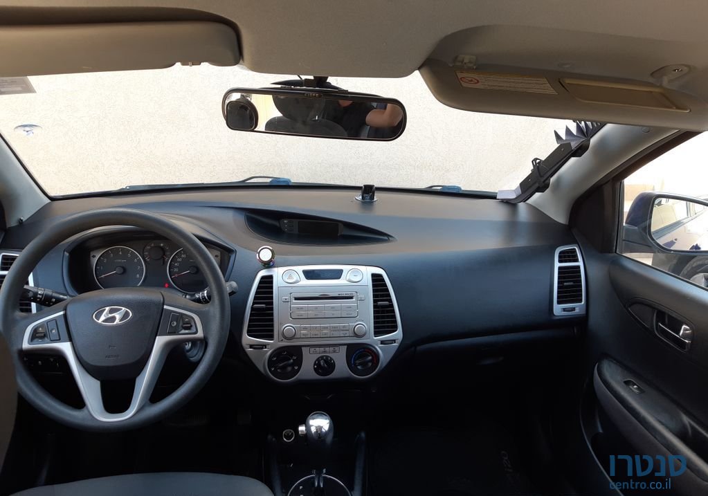 2011' Hyundai i20 יונדאי photo #6