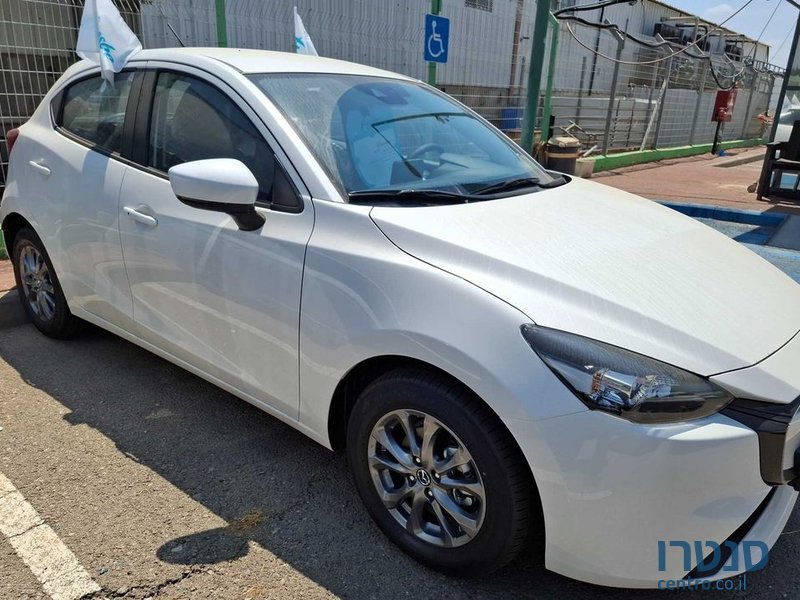 2024' Mazda 2 מאזדה photo #1