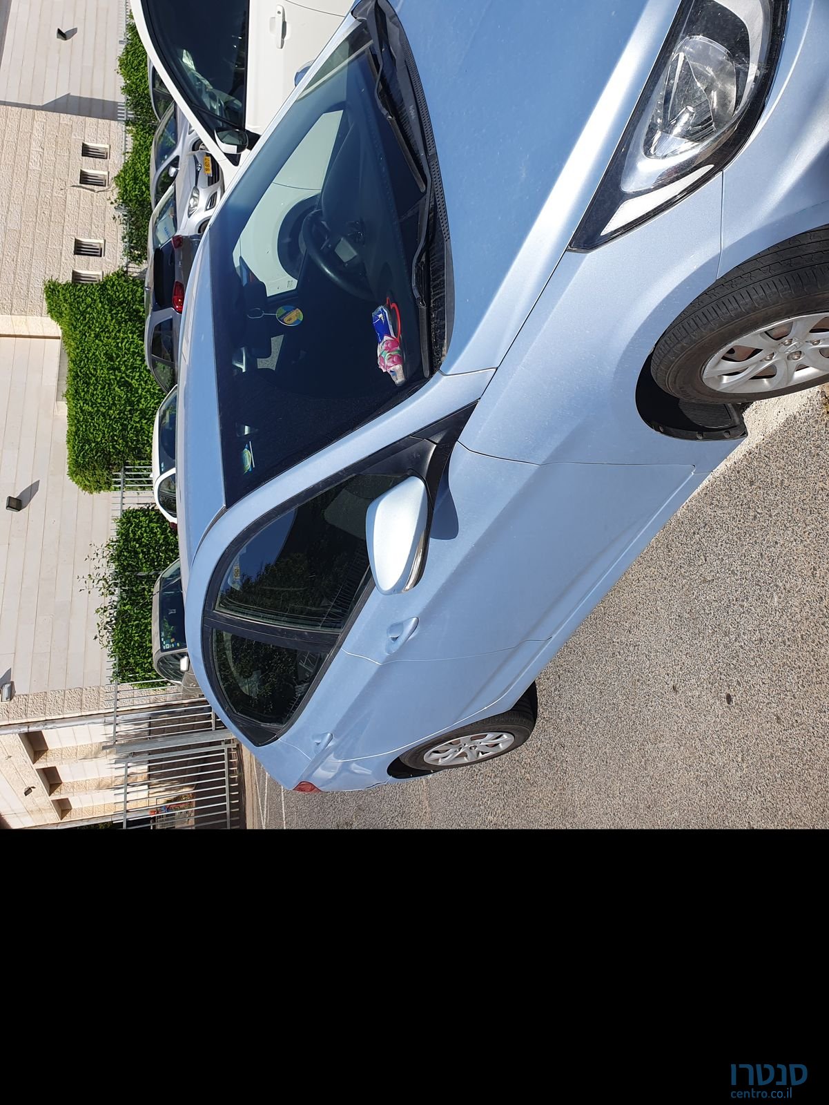 2012' Hyundai i25 יונדאי photo #3