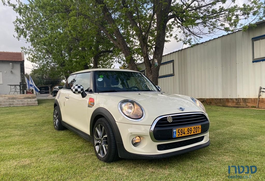 2019' MINI One מיני photo #1