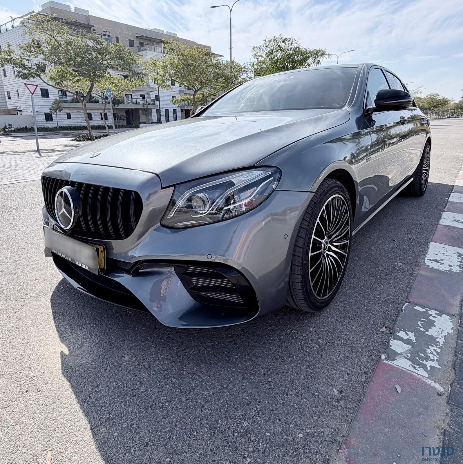 2018' Mercedes-Benz 350 plug-in hyibrid photo #4