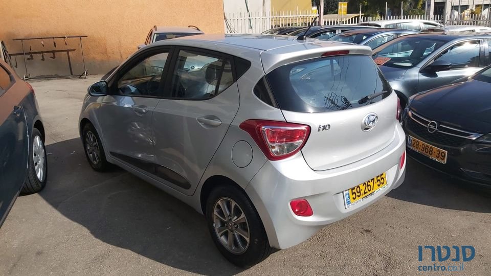 2018' Hyundai i10 photo #2