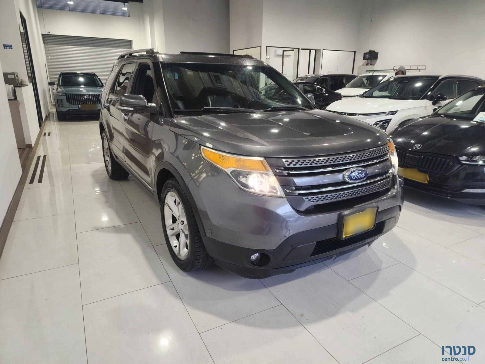 2014' Ford Explorer photo #2