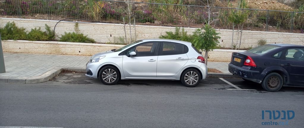 2016' Peugeot 208 פיג'ו photo #5