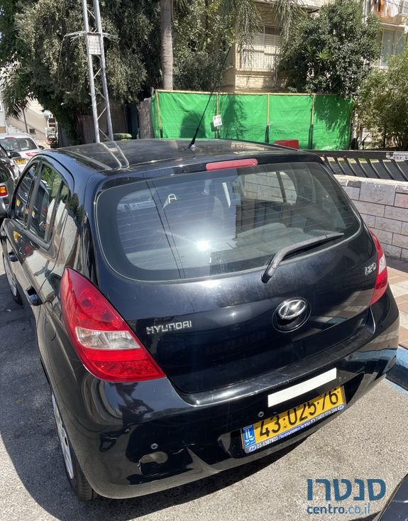 2011' Hyundai i20 יונדאי photo #3
