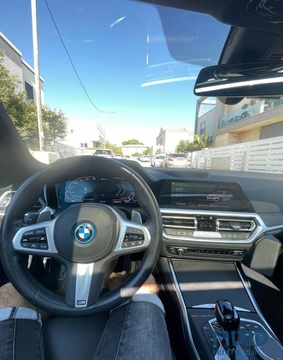 2022' BMW 3 Series ב.מ.וו סדרה 3 photo #4