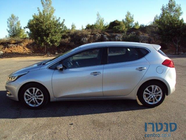 2014' Kia Ceed photo #2