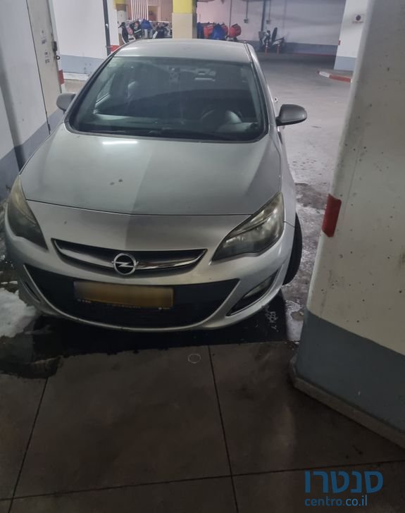 2012' Opel Astra אופל אסטרה photo #1