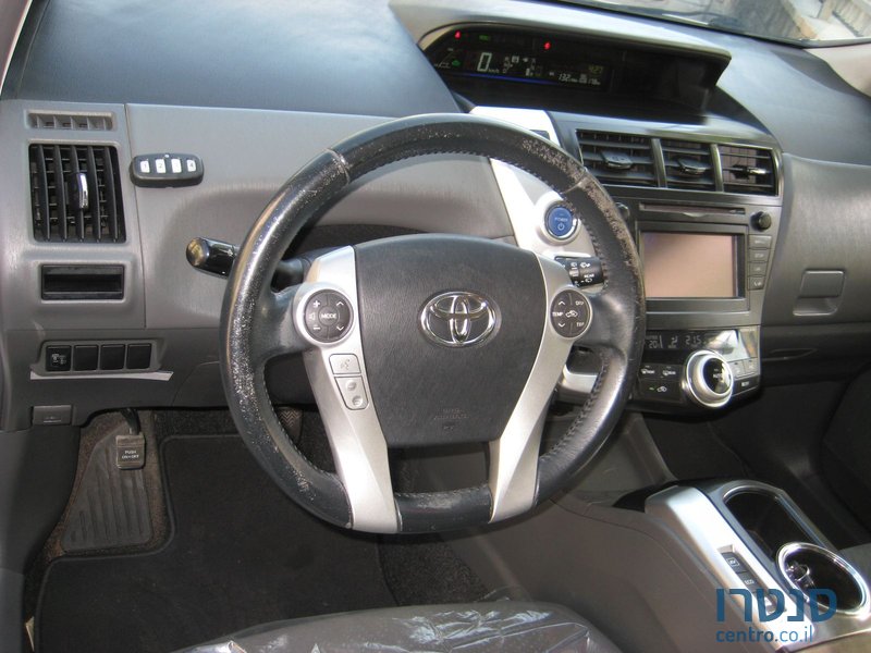2015' Toyota Prius photo #5