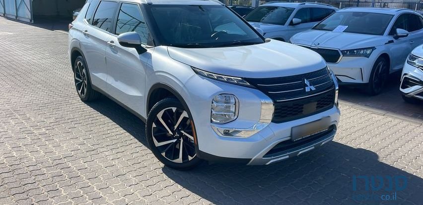 2024' Mitsubishi Outlander מיצובישי אאוטלנדר photo #1