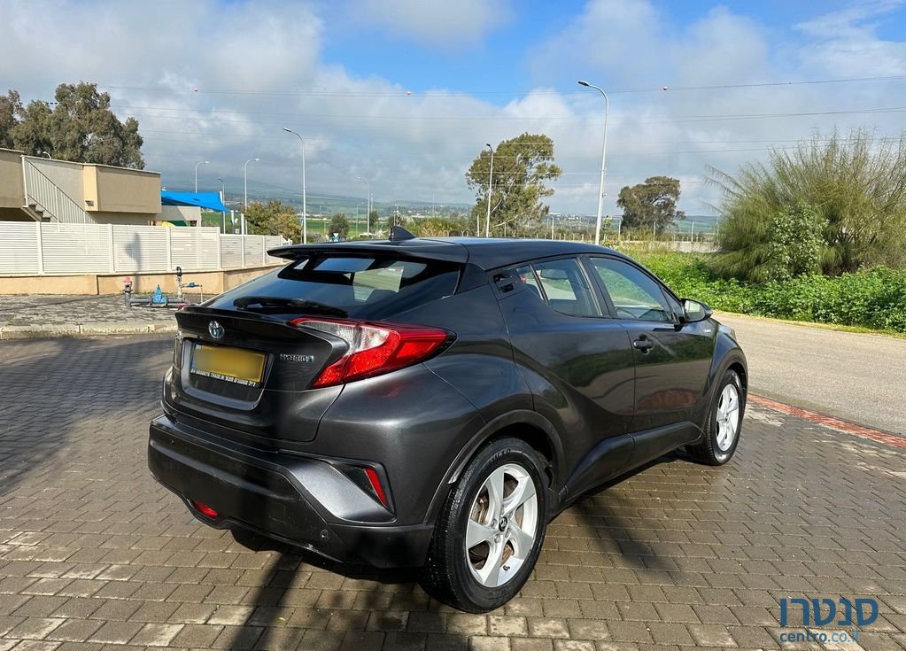 2018' Toyota C-HR טויוטה photo #4