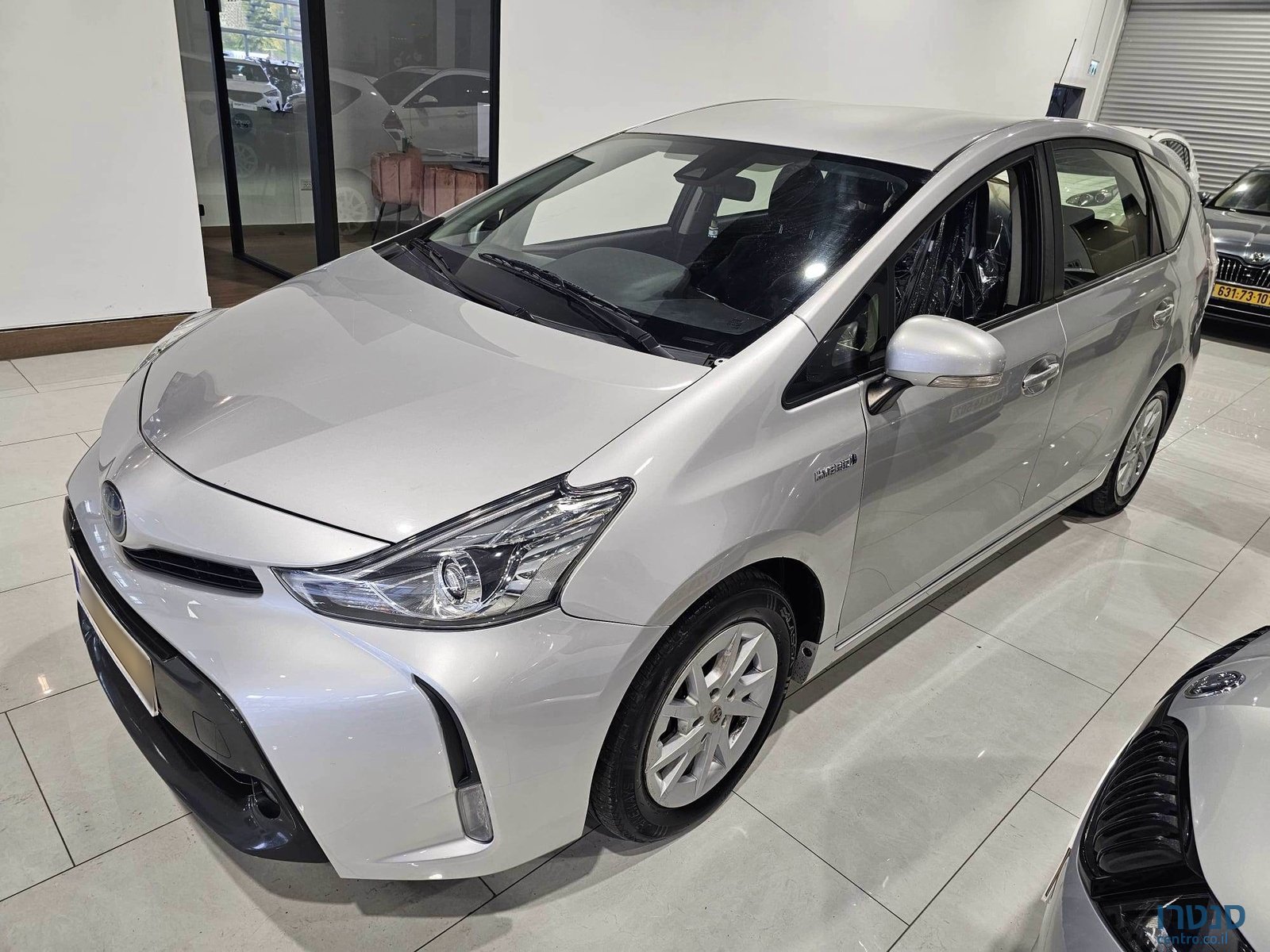 2021' Toyota Prius+ ACTIVE photo #1