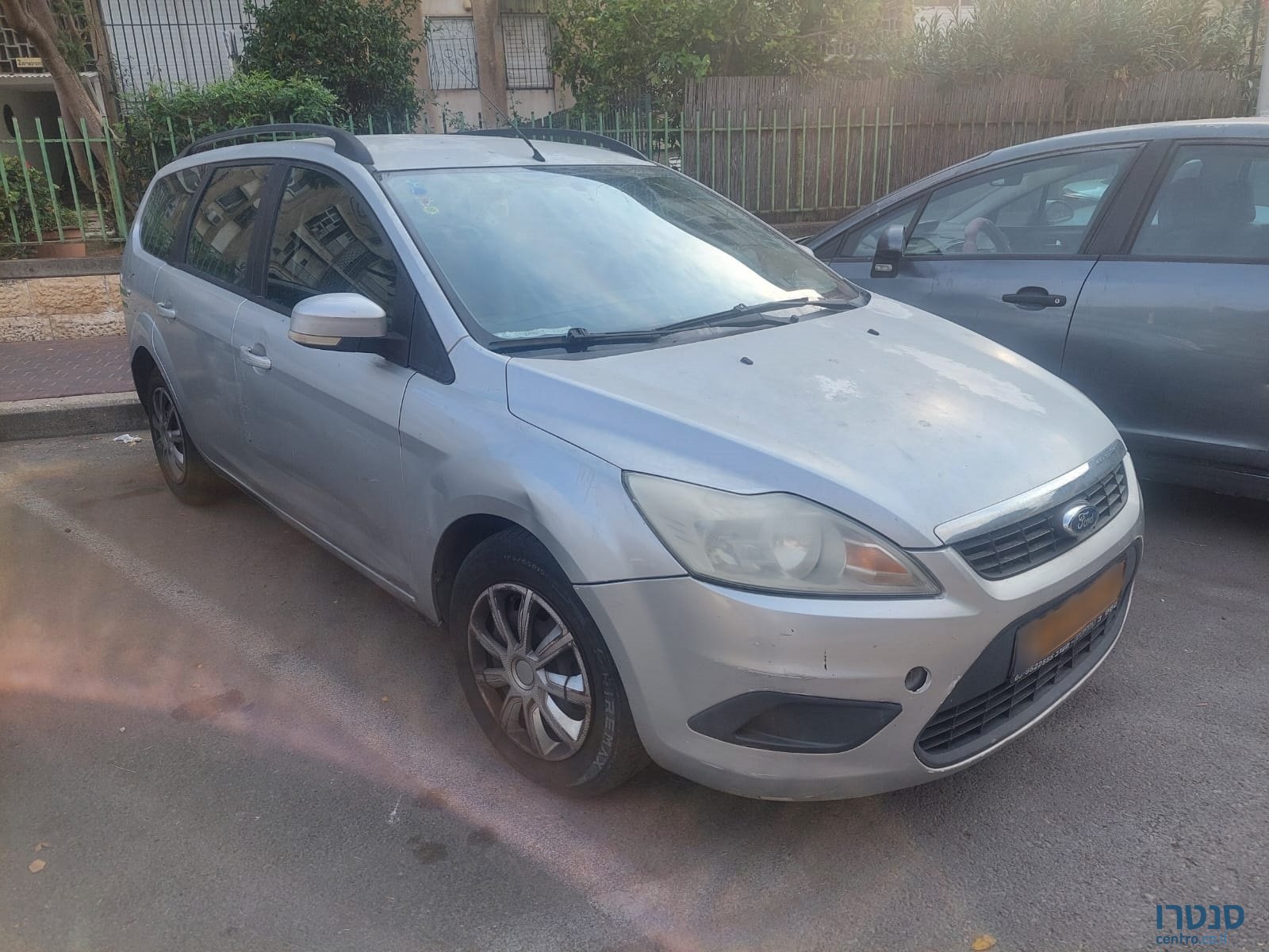 2010' Ford Focus mk2 trend Station photo #4