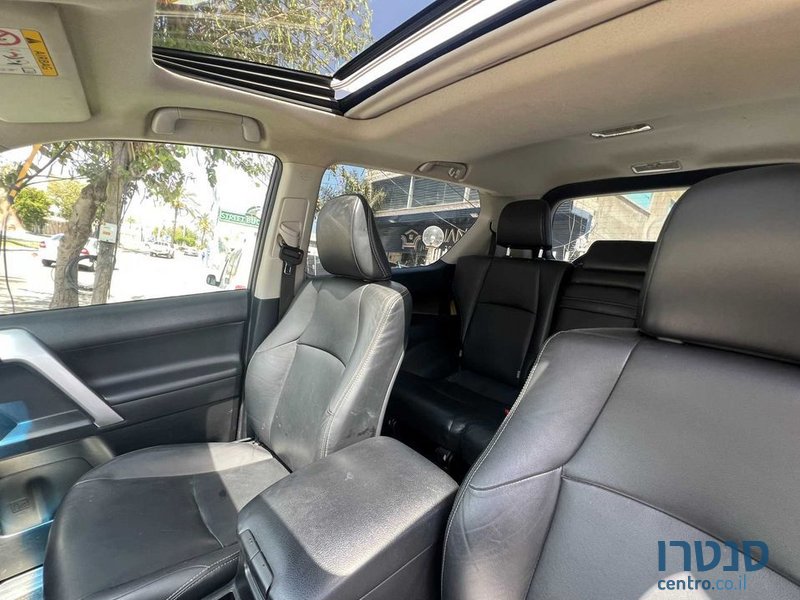 2019' Toyota Land Cruiser טויוטה לנד קרוזר photo #3