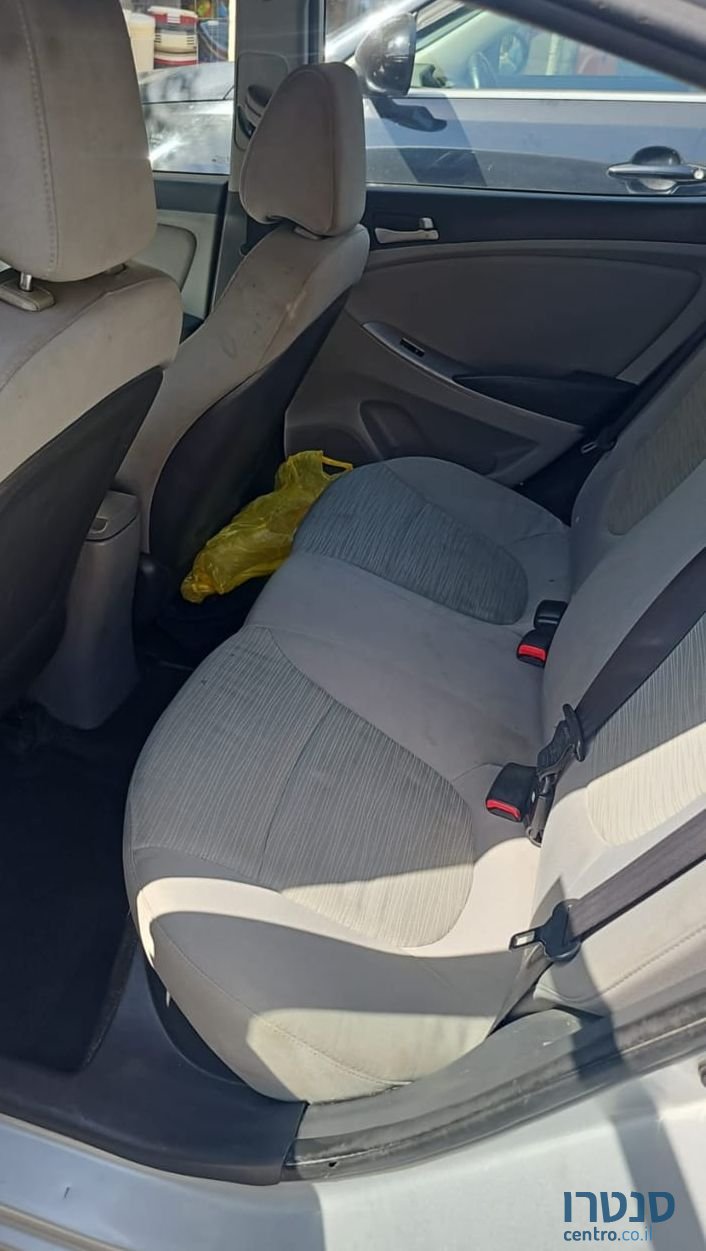 2015' Hyundai i25 יונדאי photo #4